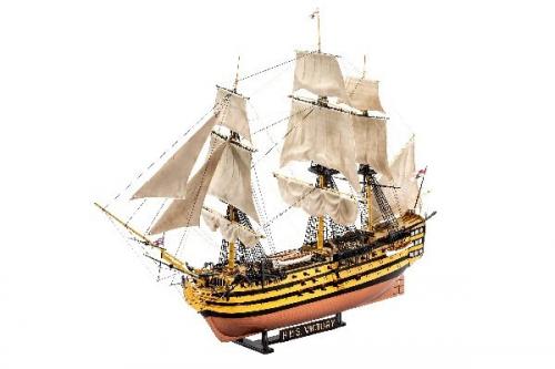 Battle of Trafalgar Set Admiral Nelson's Flagship 1/225