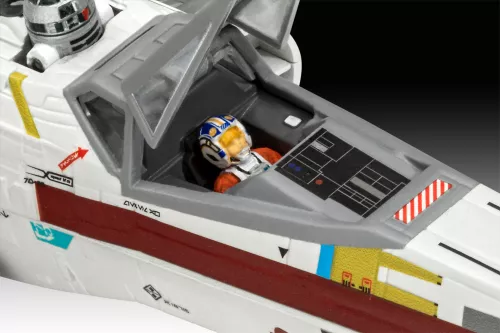 Carson Teva's X-Wing Fighter: The Mandalorian 1:57