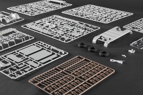 Schwerer Zugkraftwagen 18to Sd.Kfz. 9 Artillery Version 1:35