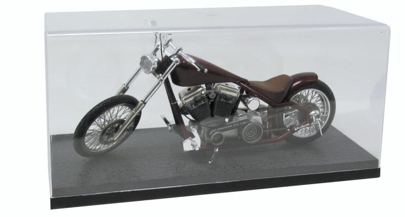 Automotive Display Case - Extra Tall Cobblestone Surface Base (23,2 cm L x 9,8 cm H x 9,2 cm D)