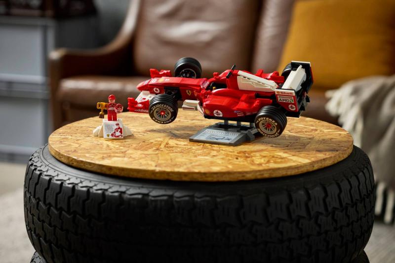 LEGO Icons Ferrari F2004 & Michael Schumacher 11375