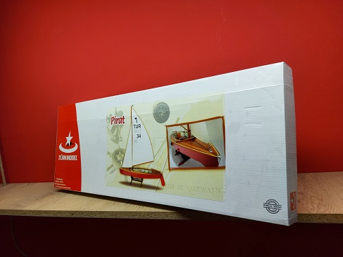 PIRAT  Saliling Class 1/10 - 56cm