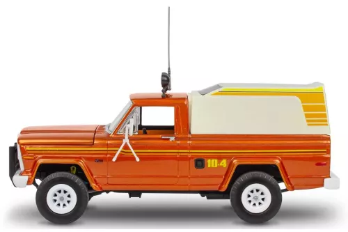 Jeep J-10 pickup with camper 1:24