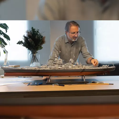 USS Missouri BB-63 Model 1/200