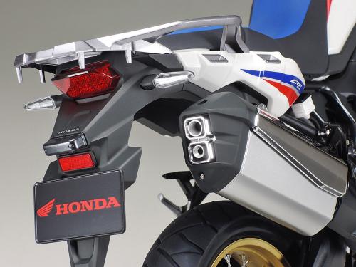Honda CRF1000L Africa Twin 1/6