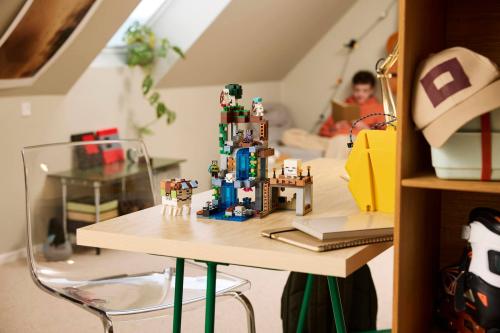 LEGO Minecraft Gaststation 21597