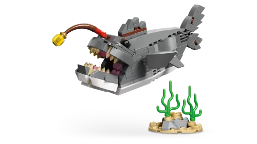 LEGO Creator Vildsint haj med skattkista 31381