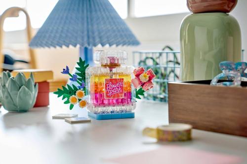 LEGO Creator Parfymflaska med blomsterdekoration 31383