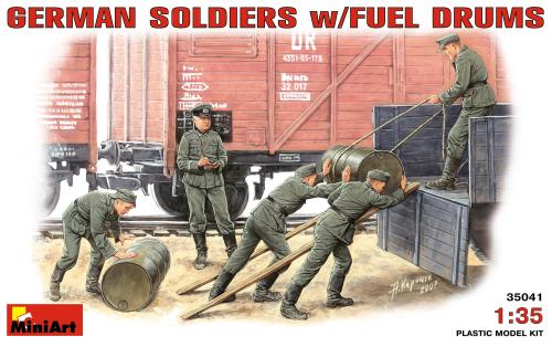 German Soldiers with Fuel Drums 1:35