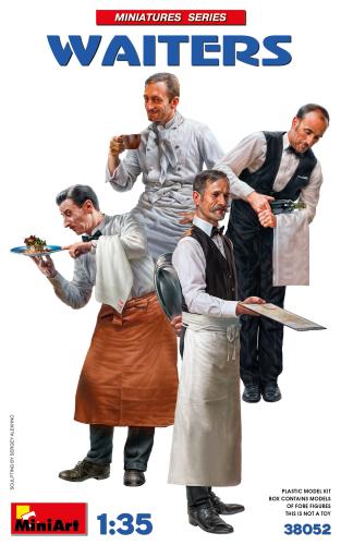 Waiters (4 fig.) 1:35