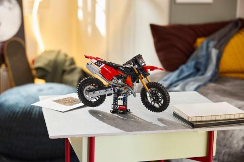 LEGO Technic Ducati Desmo450 MX Factory Motorcykel 42238