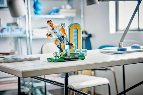 LEGO Editions Football Lionel Messi – fotbollslegend 43015