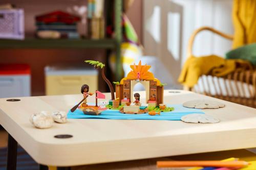 LEGO Disney Princess Byhus & båt 43282