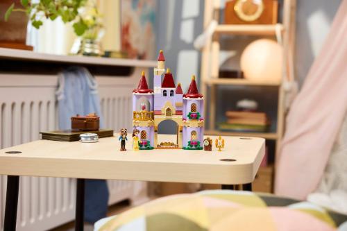 LEGO Disney Princess Belles och Odjurets förtrollade slott 43289