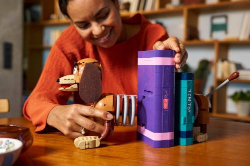 LEGO Disney Pixar Toy Story Bokstöd med hunden Slinky 43301