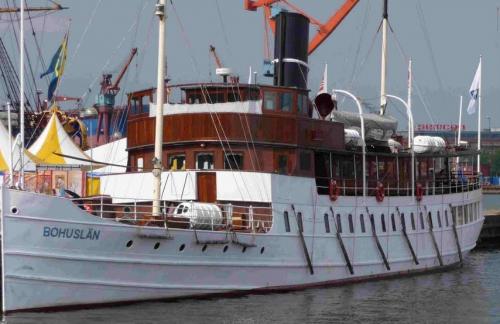 SS BOHUSLÄN - klassisk Bohuslänsk ångare (L95 cm) - including LED light set 1/45