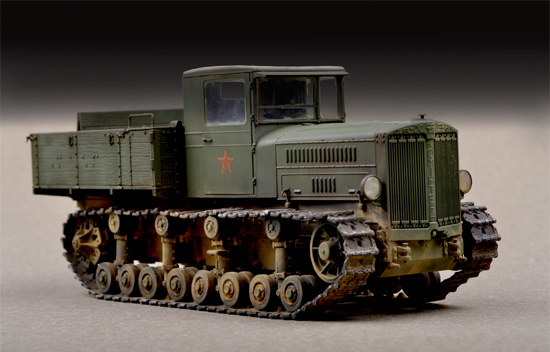 Soviet Komintern Artillery Tractor 1/72