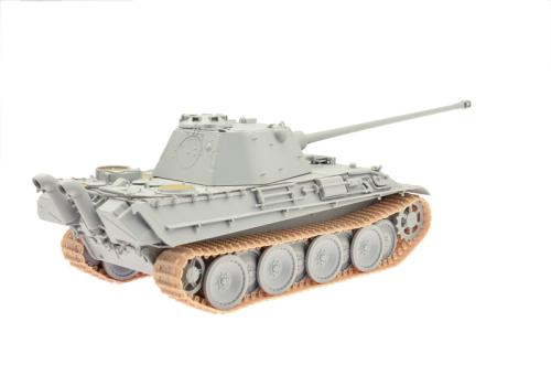 Sd.Kfz.171 Panther Ausf.F w/7.5cm KwK42 L/100 1:35