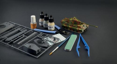 Sd. Kfz. 182 King Tiger - Complete Set For Modeling - Starter kit 1/72