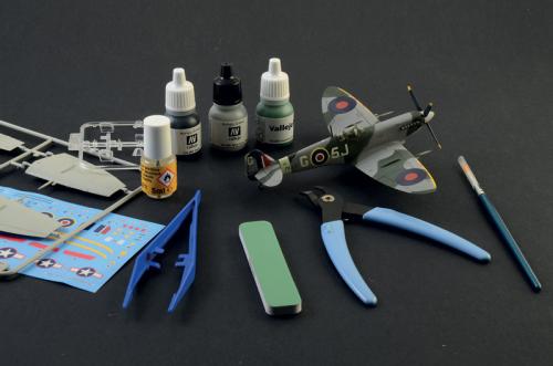 Presentset - Spitfire Mk. IX 1/72