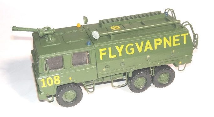 Scania Räddningsbil Rtgb 4112 with decals 1:72