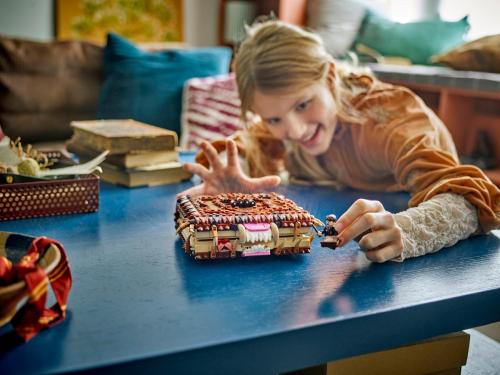 LEGO Harry Potter Den Tuggande Monsterboken om Monster 76449