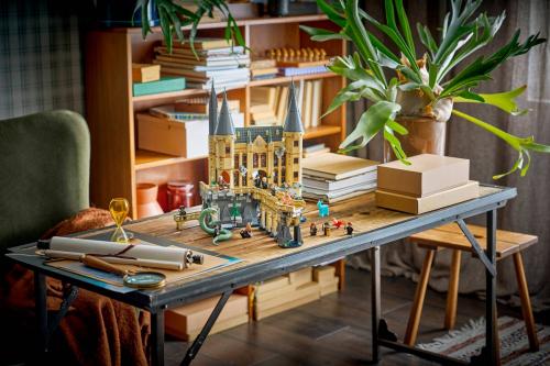 LEGO Harry Potter Hogwarts™ slott: östra flygeln 76473