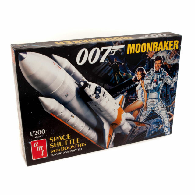 Moonraker Shuttle w/Boosters - James Bond 1/200