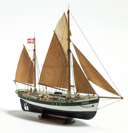 Billing Boats Dana - Plastskrov 1:60