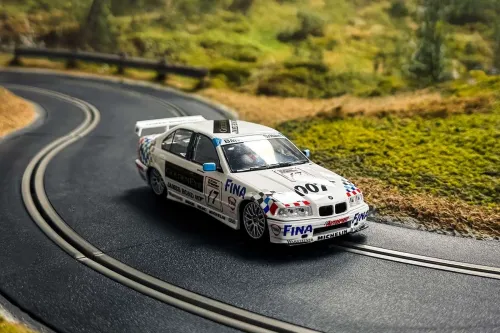 Scalextric BMW 320i - BTCC 1995 - David Brabham