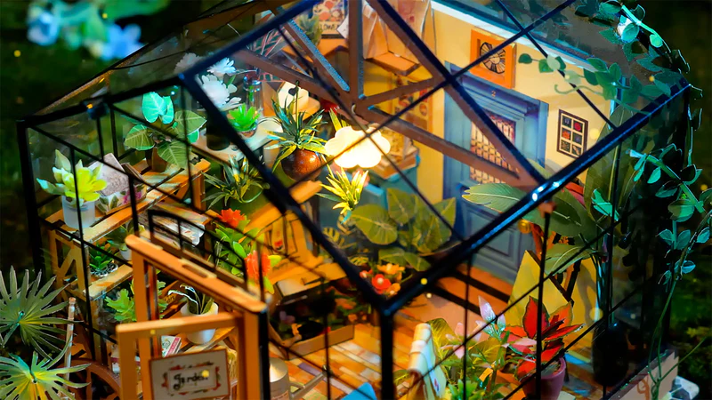 Rolife: Cathy's Flower House