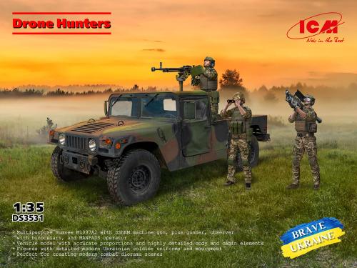 Ukrainian Drone Hunters Humvee M1097A2 with DShKM machine gun, gunner, observer and MANPADS operator 1:35