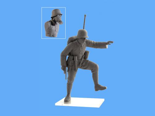 German Infantry in Gas Masks (1918) 4 figures 1/35