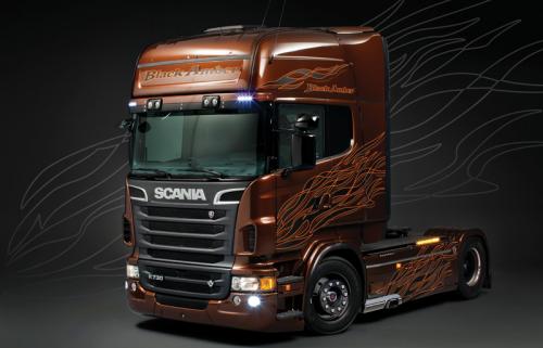 SCANIA R730 BLACK AMBER 1/24