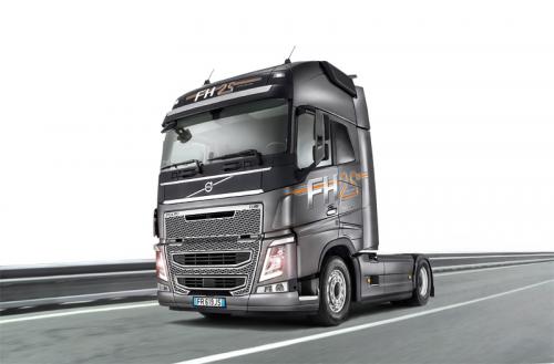 VOLVO FH4 GLOBETROTTER XL 1/24