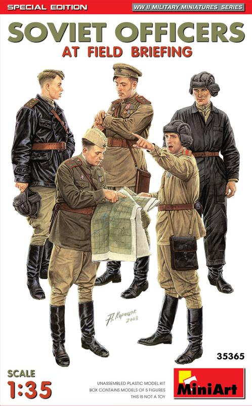 SOVIET OFFICERS AT FIELD BRIEFING. SPECIAL EDITION 1/35