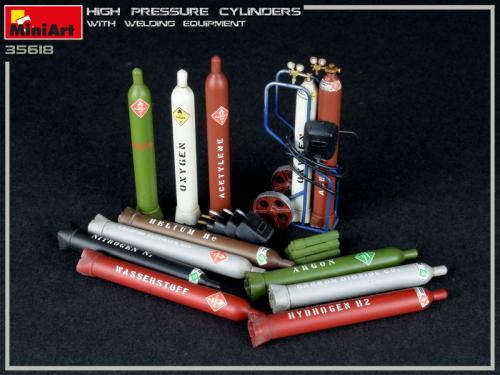 HIGH PRESSURE CYLINDERS w/WELDING EQUIPMENT 1/35