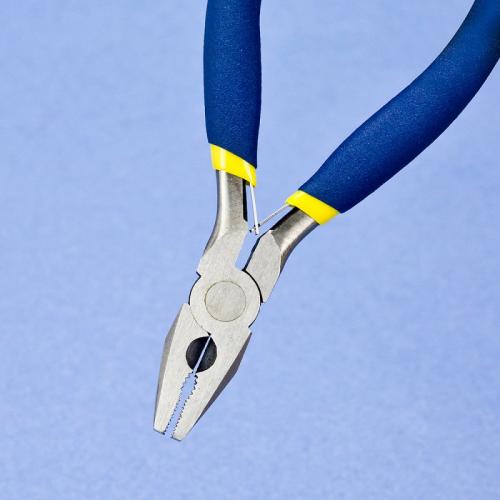 Flat nose serrated combination pliers 125mm