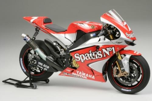 YAMAHA YZR-M1 '04 NO.7/NO.33 1/12