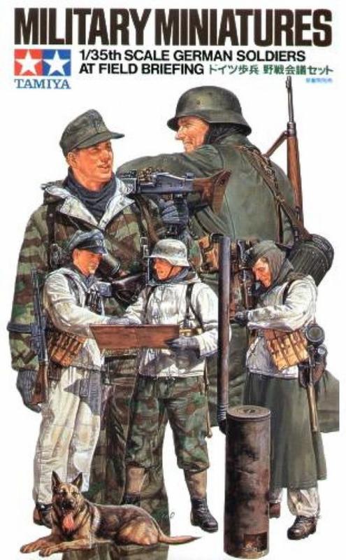 German Soldiers at Field Briefing 1/35