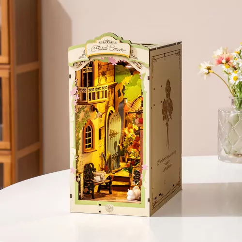 Book Nook: Floral Corner