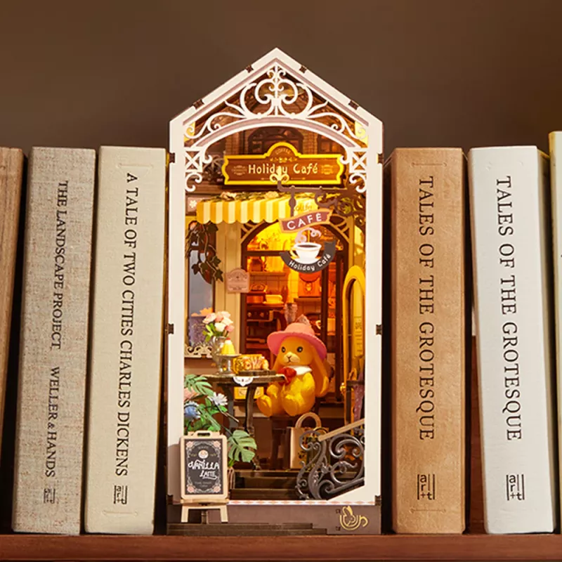 Book Nook: Holiday Café