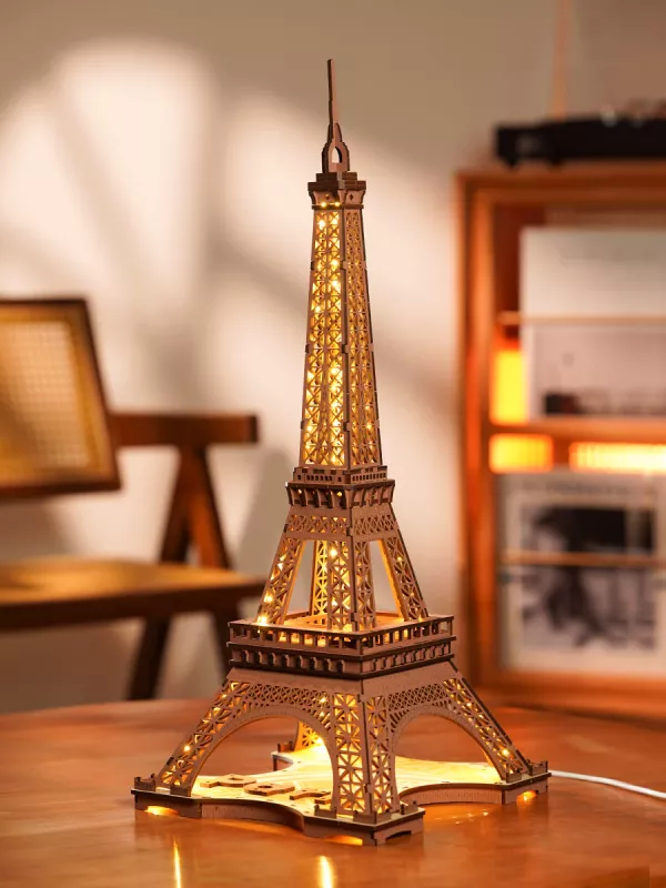Rolife: Night of the Eiffel Tower