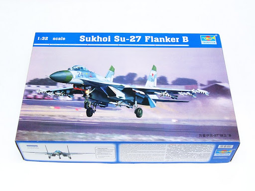 Sukhoi Su-27 Flanker B 1/32