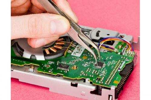 Extra Fine Curved Tweezers