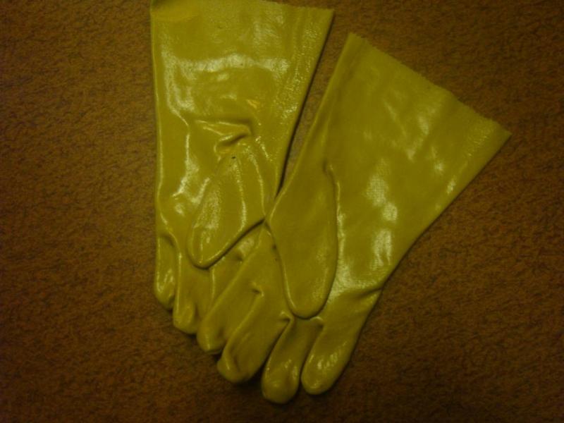 Kraftiga oljebeständiga handskar