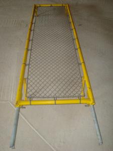 Bår med utdragbara bärhandtag