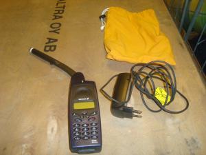 Satelittelefon Eriksson R290 Beg i fint skick 