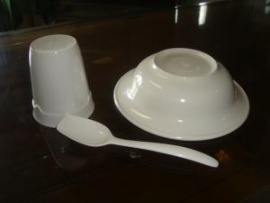 Plastservis i kraftig plast  Nato