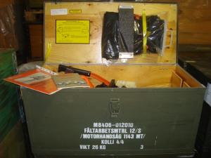 Plywoodlåda för motorsågsats